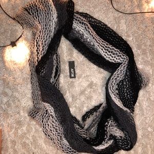 Infinity scarf